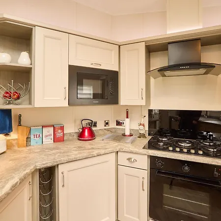 The Crucible With Hot Tub Lodge York