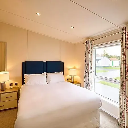 The Crucible With Hot Tub Lodge York
