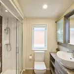 Lodge The Crucible With Hot Tub York